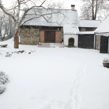 Pension Holetin Country house